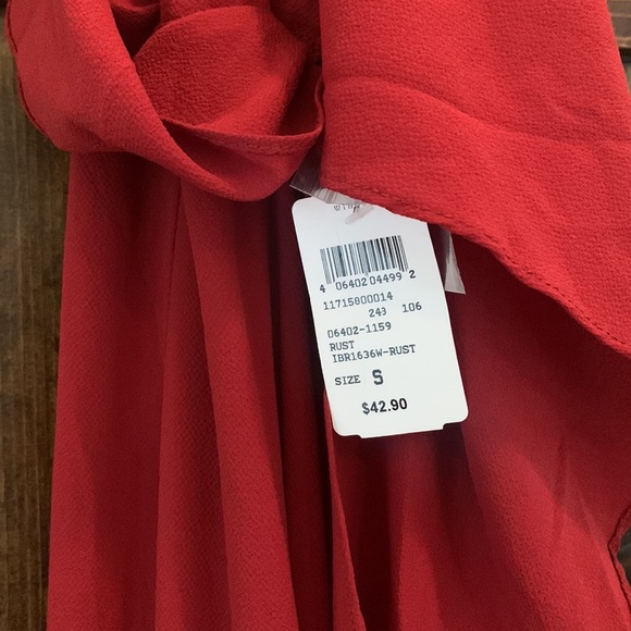 NWT WINDSOR FLOWY LOWCUT RED JUMPSUiT - Picture 3 of 5